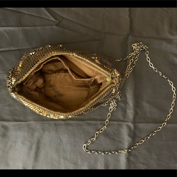 Whiting and Davis metal mesh gold purse - Picture 4 of 6